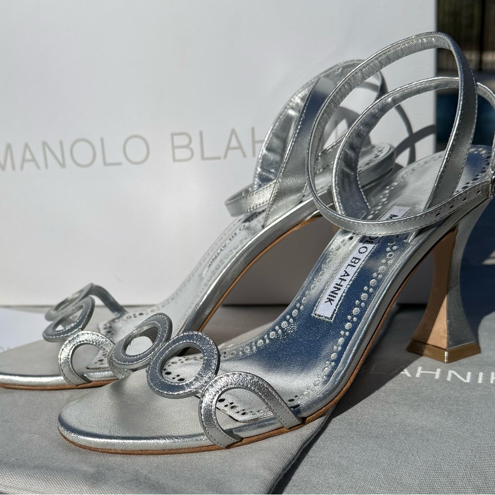 Manolo Blahnik Metallic Silver Heels - Picture 6 of 16